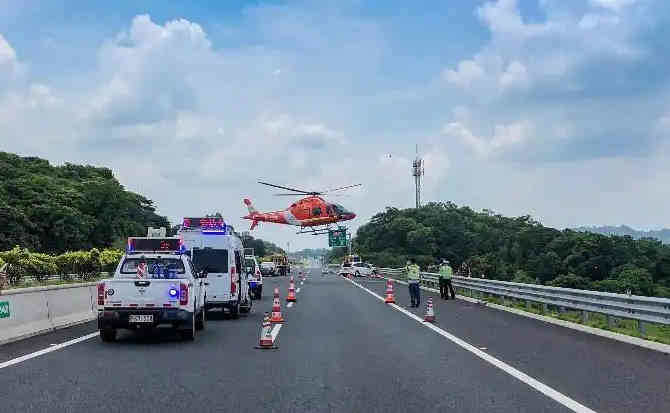 榆阳区高速公路汽车救援案例